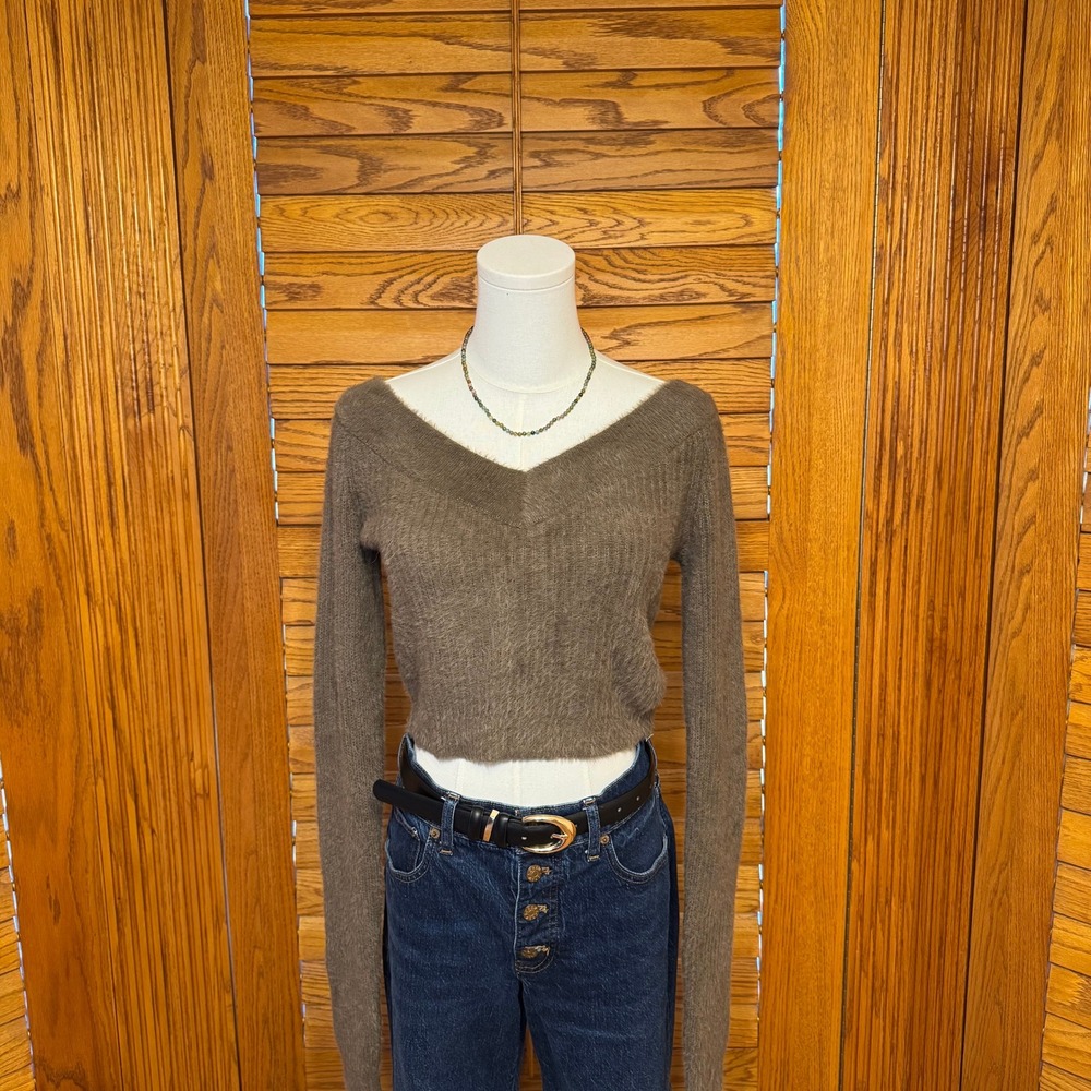 American Eagle Fuzzy V-Neck Cropped Sweater Taupe Brown Medium